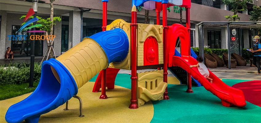 Độ tuổi thích hợp chơi cầu trượt ở trẻ em