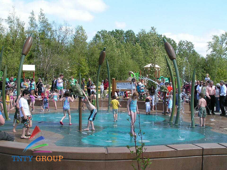 Thiết bị công viên nước