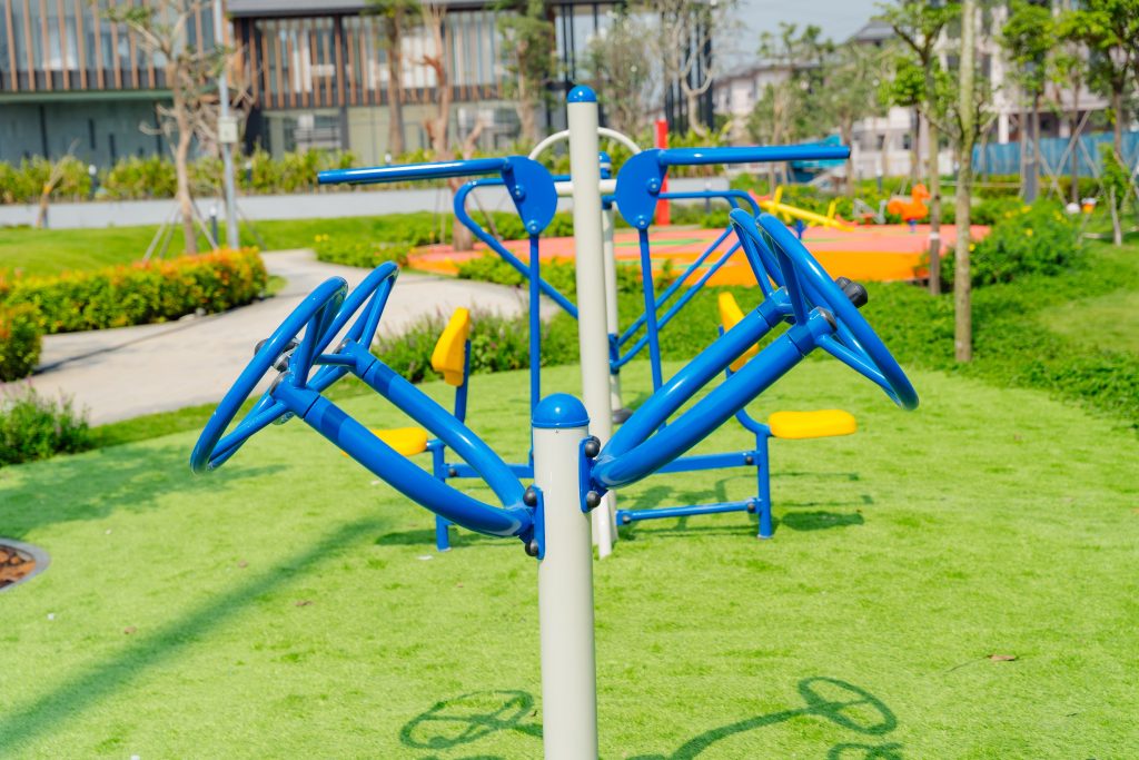 Coloured EPDM rubber surfacing with graphic inlay at a TNTY playground